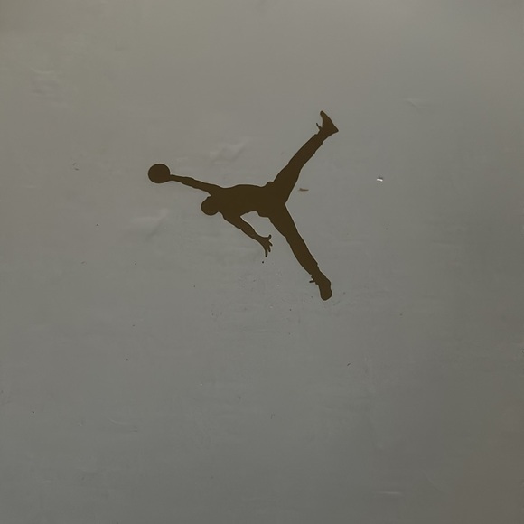 Jordan Athletic Shoes in Black with Top Performance Features - Picture 6 of 6